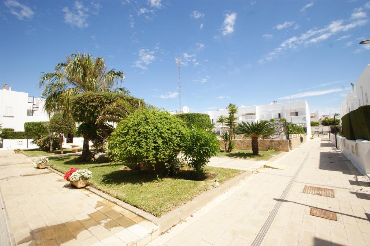 Apartment Casa A 400m De Playa, 3 Habitaciones, 2 Banos Y Jardin *