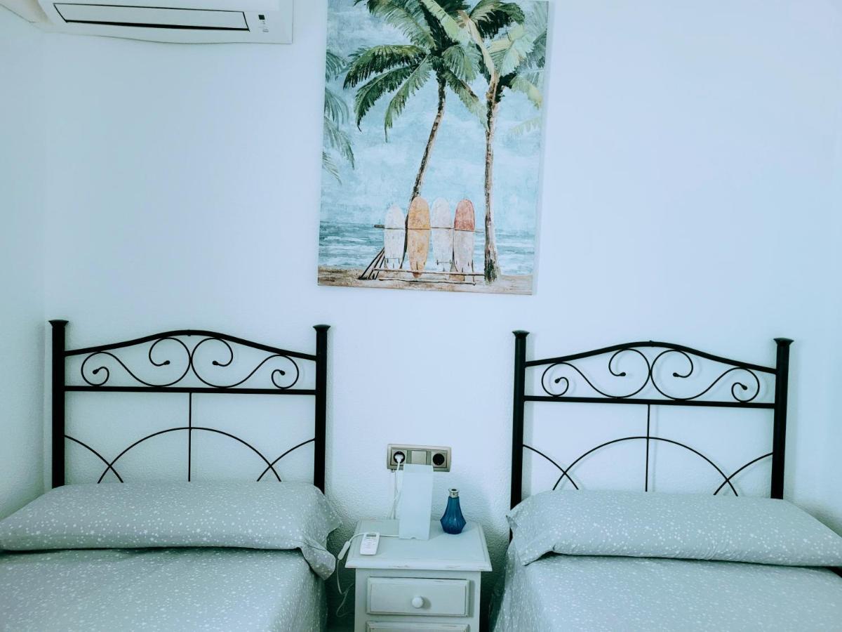 Casa A 400m De Playa, 3 Habitaciones, 2 Banos Y Jardin * Vera